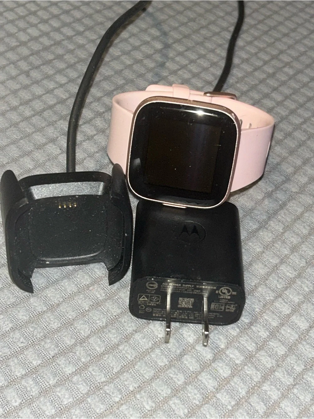 fitbit Versa Pink Silicone Band Smartwatch